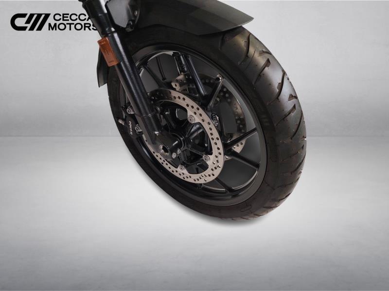 BMW F 750 GS Triple Black Abs