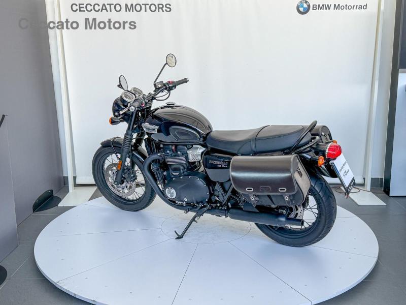 TRIUMPH Bonneville 900 T100 Black