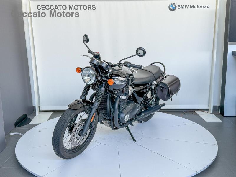 TRIUMPH Bonneville 900 T100 Black