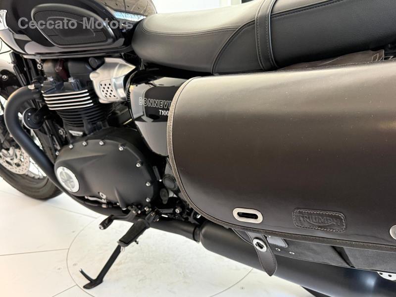TRIUMPH Bonneville 900 T100 Black