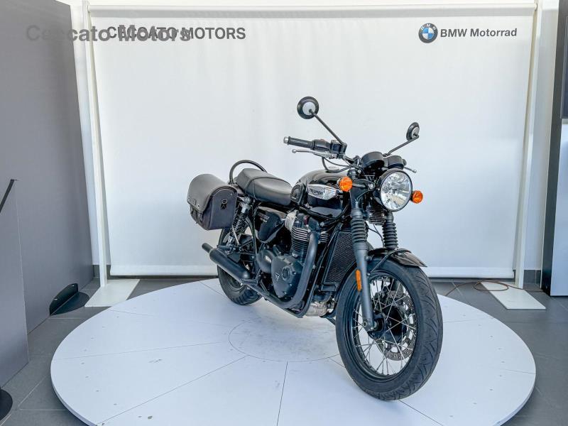 TRIUMPH Bonneville 900 T100 Black