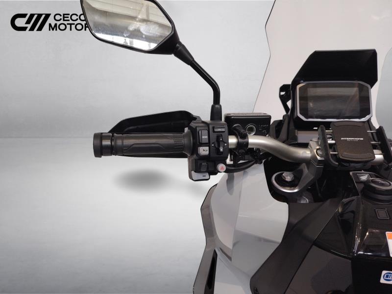 HONDA X-ADV 750 DCT Travel Abs