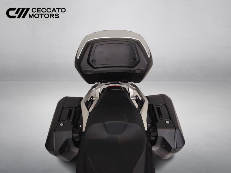 HONDA X-ADV 750 DCT Travel Abs