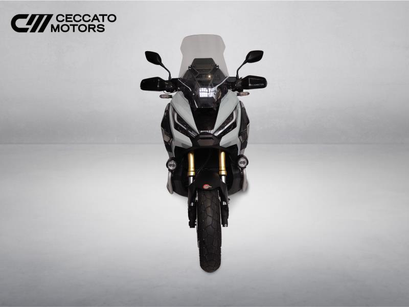 HONDA X-ADV 750 DCT Travel Abs