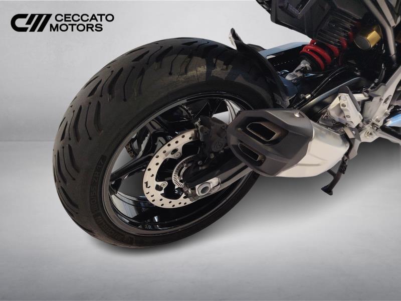 BMW F 900 XR Triple Black Abs