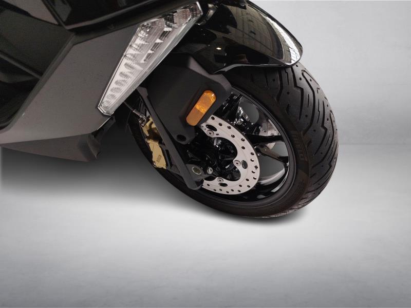 BMW C 400 GT Triple Black Abs