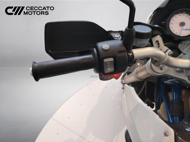 BMW HP2 1200 Megamoto