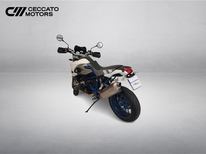 BMW HP2 1200 Megamoto