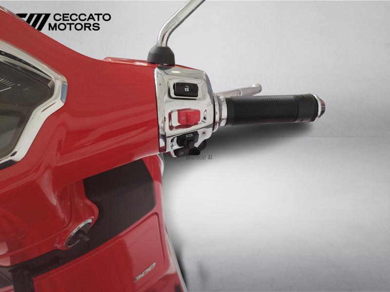 VESPA Vespa GTS 300 hpe Super Abs