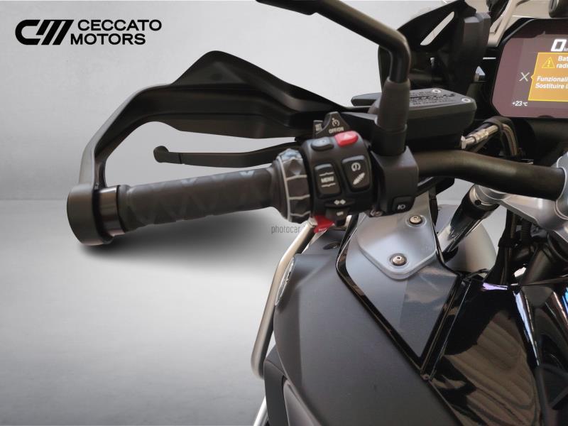 BMW R 1250 GS Adventure Triple Black Abs