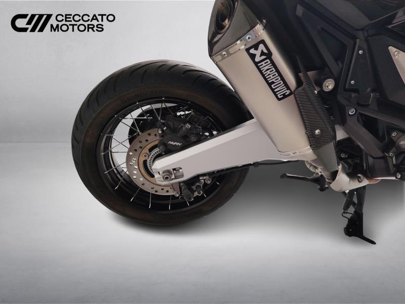 HONDA X-ADV 750 DCT Abs