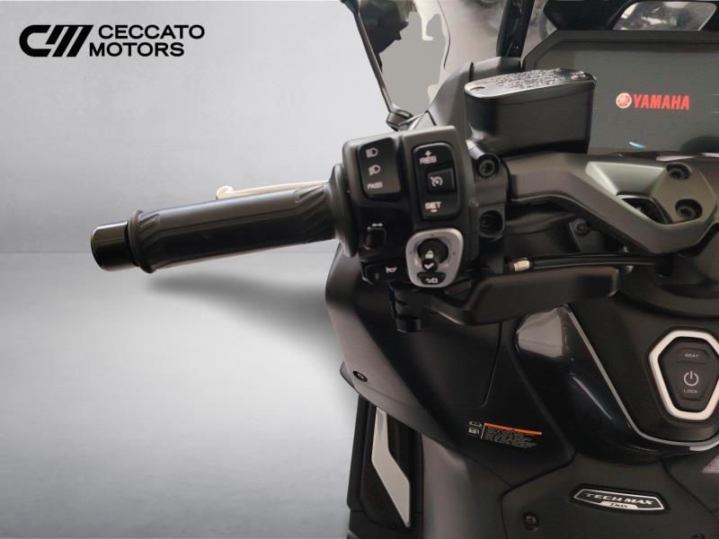YAMAHA T-Max 560 Tech Max Abs