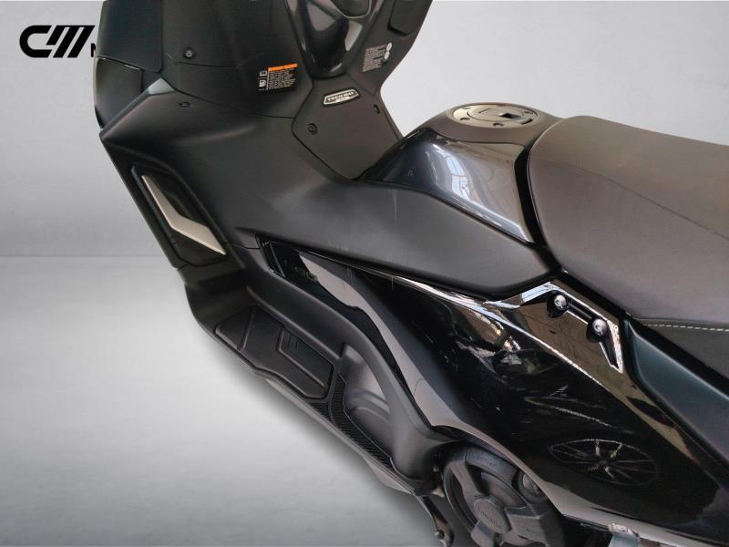 YAMAHA T-Max 560 Tech Max Abs