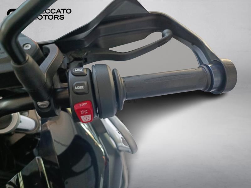 BMW F 750 GS Triple Black Abs