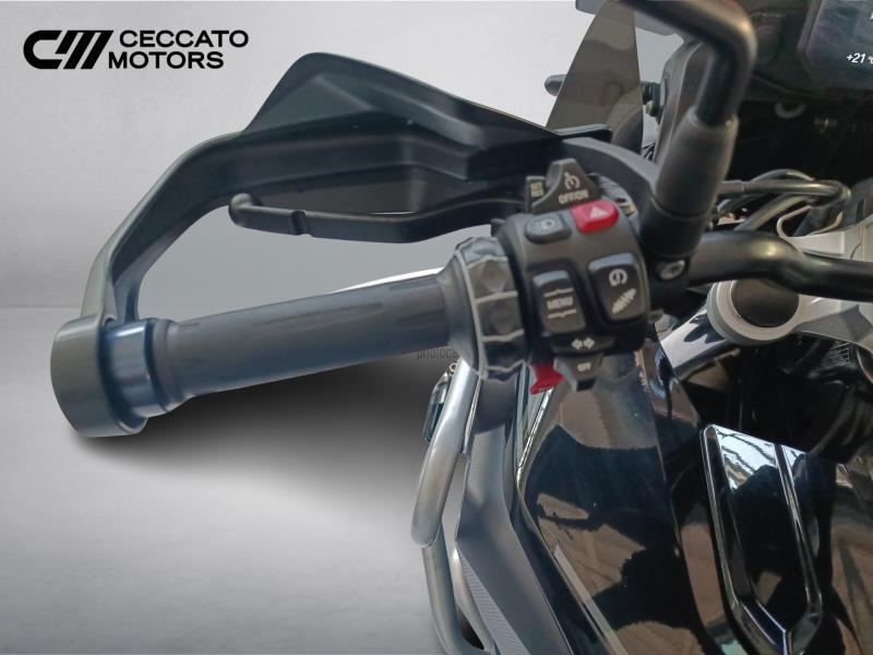 BMW F 750 GS Triple Black Abs