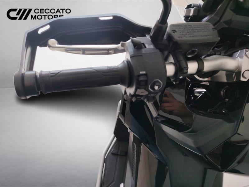 HONDA X-ADV 750 DCT Travel Abs