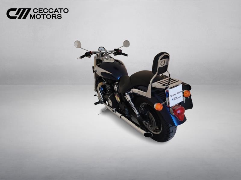 TRIUMPH Speedmaster 865 