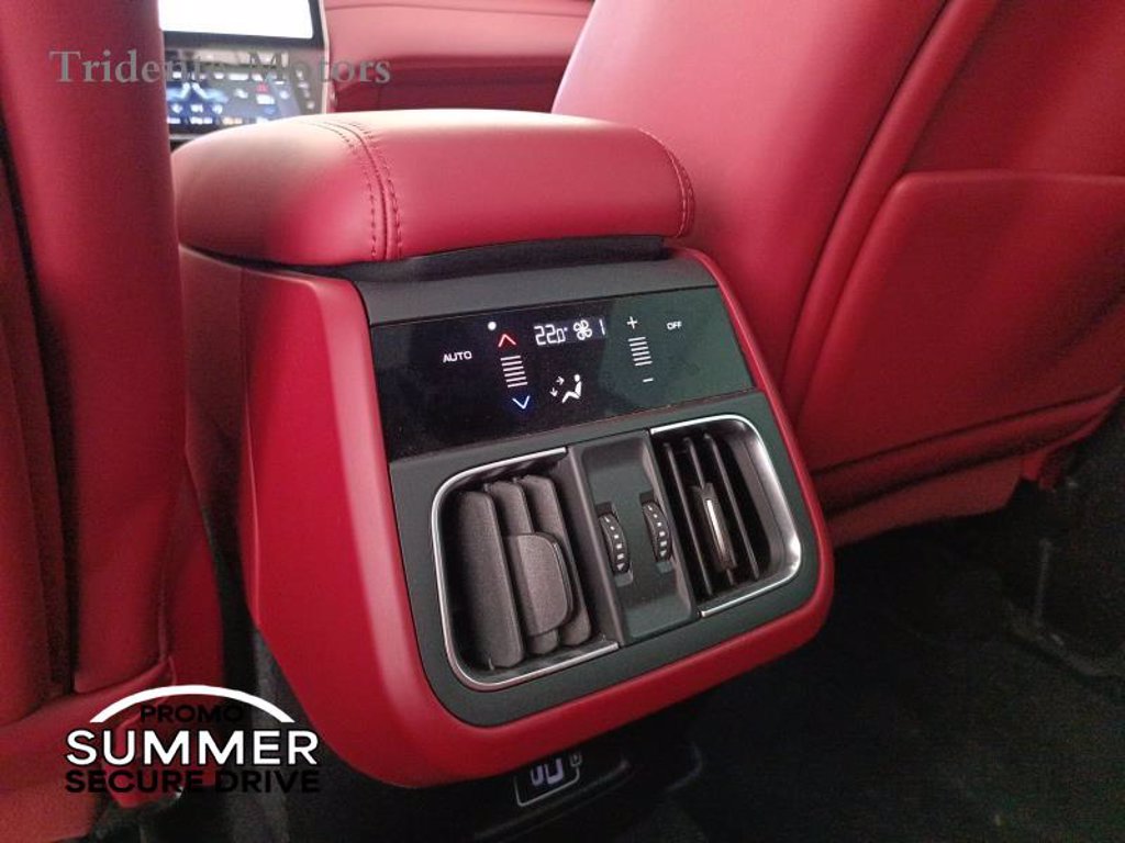 MASERATI Grecale 2.0 mhev modena 330cv auto