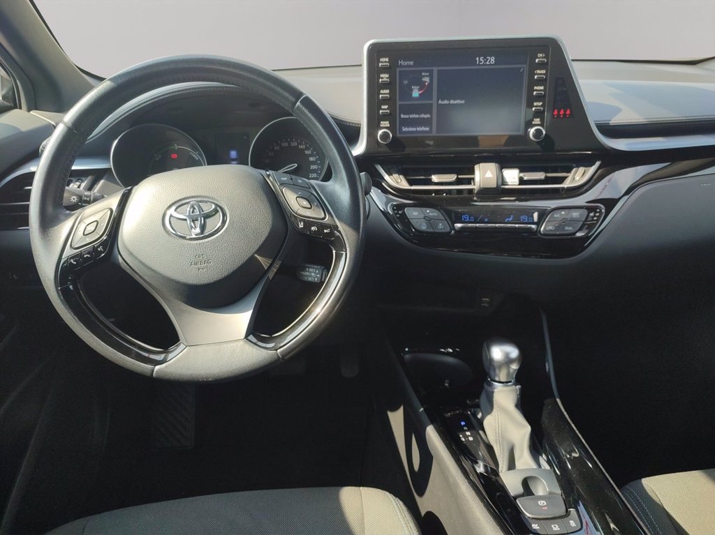 TOYOTA C-hr 2.0h trend e-cvt