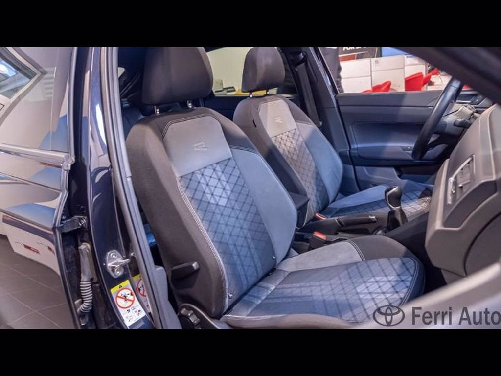VOLKSWAGEN Taigo 1.0 tsi r-line 110cv