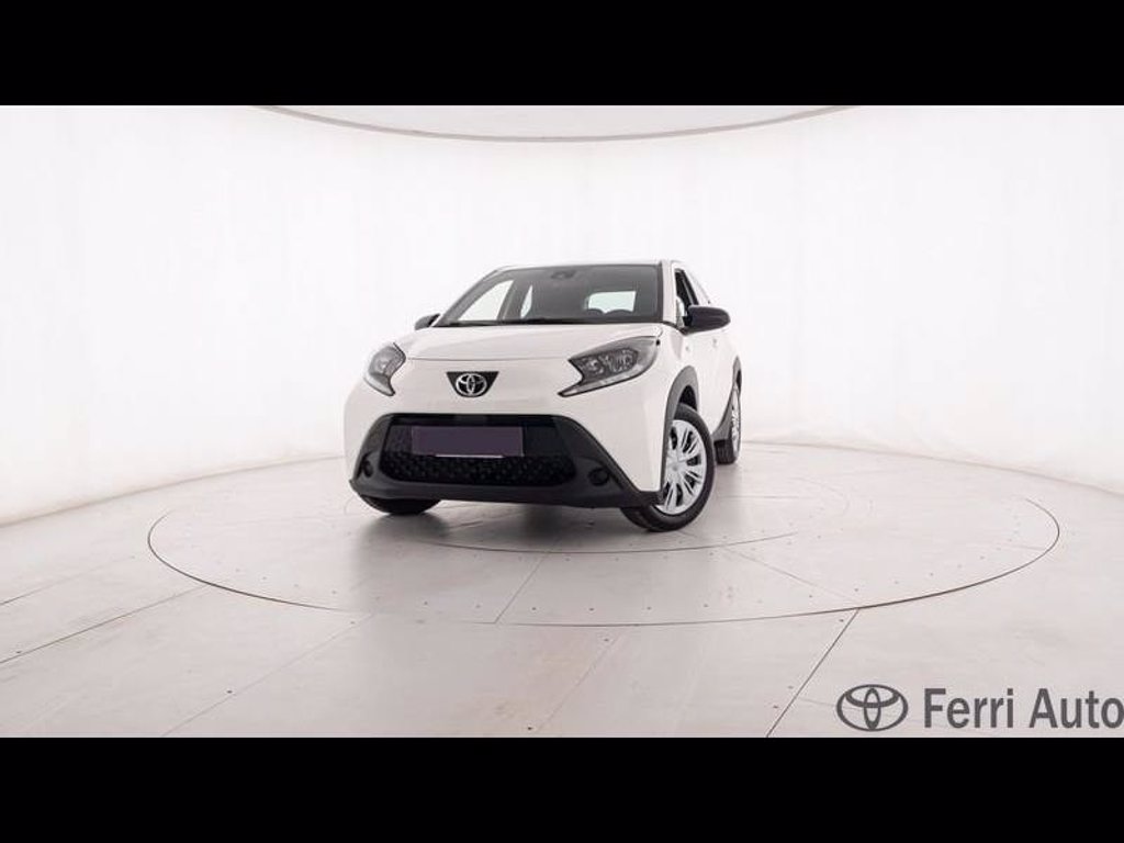TOYOTA Aygo x 1.0 active 72cv