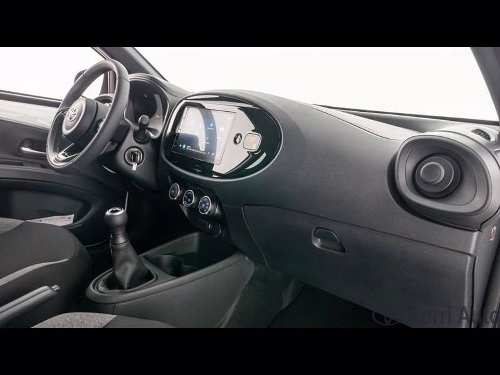 TOYOTA Aygo x 1.0 active 72cv