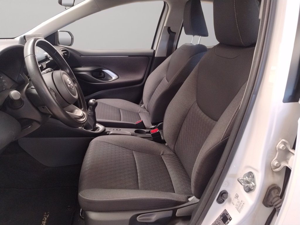 TOYOTA Yaris 1.0 active