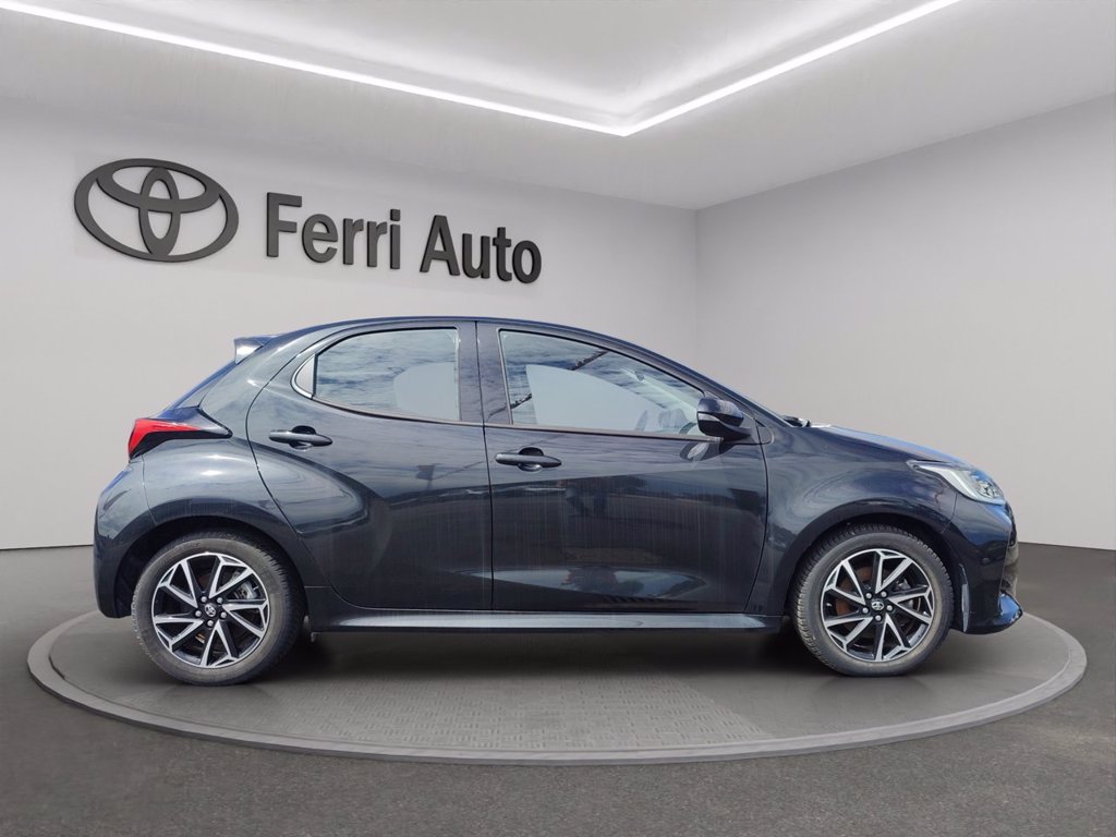 TOYOTA Yaris 1.5h trend