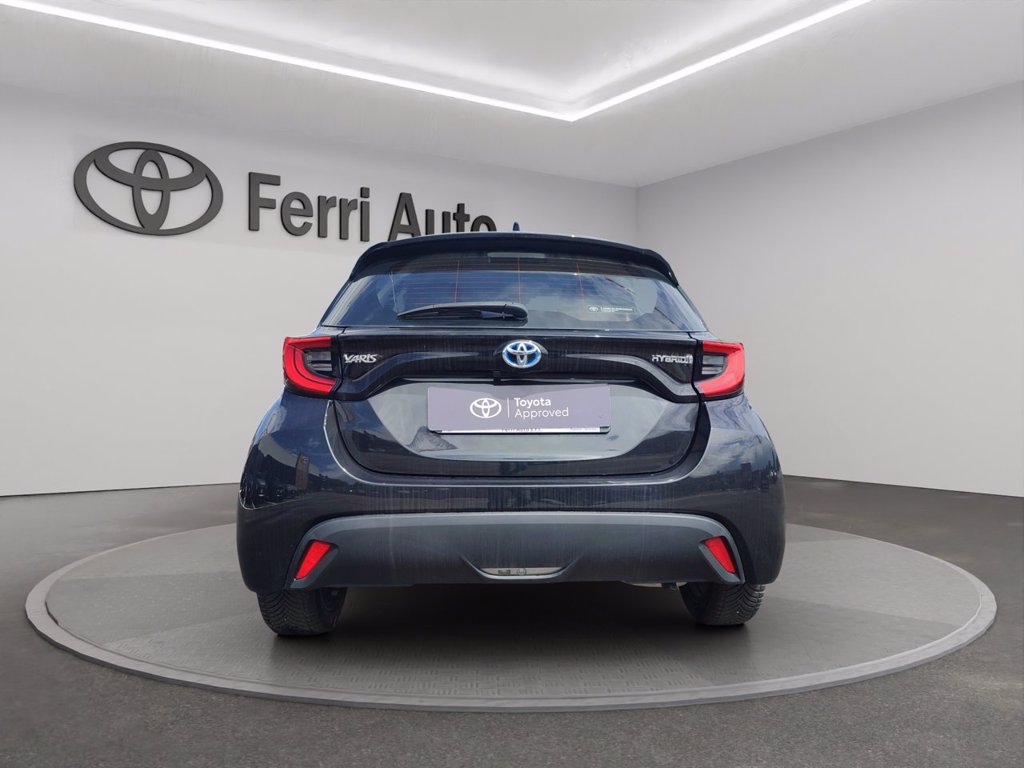 TOYOTA Yaris 1.5h trend
