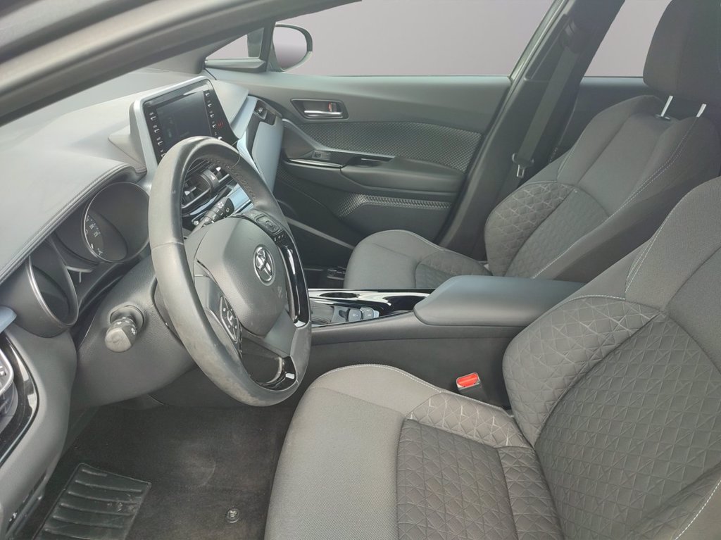 TOYOTA C-hr 2.0h trend e-cvt