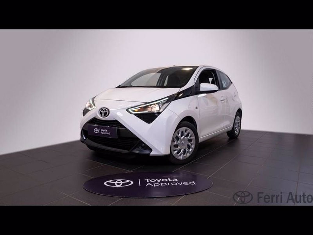 TOYOTA Aygo 5p 1.0 x-play 72cv