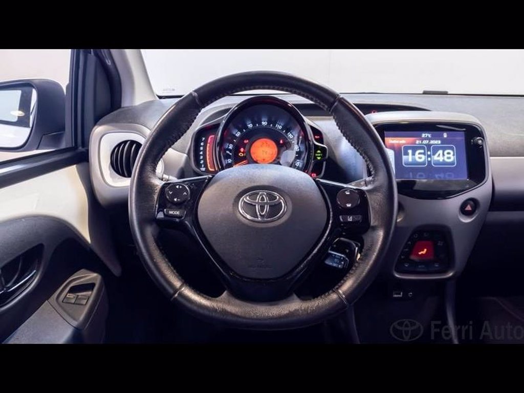 TOYOTA Aygo 5p 1.0 x-play 72cv