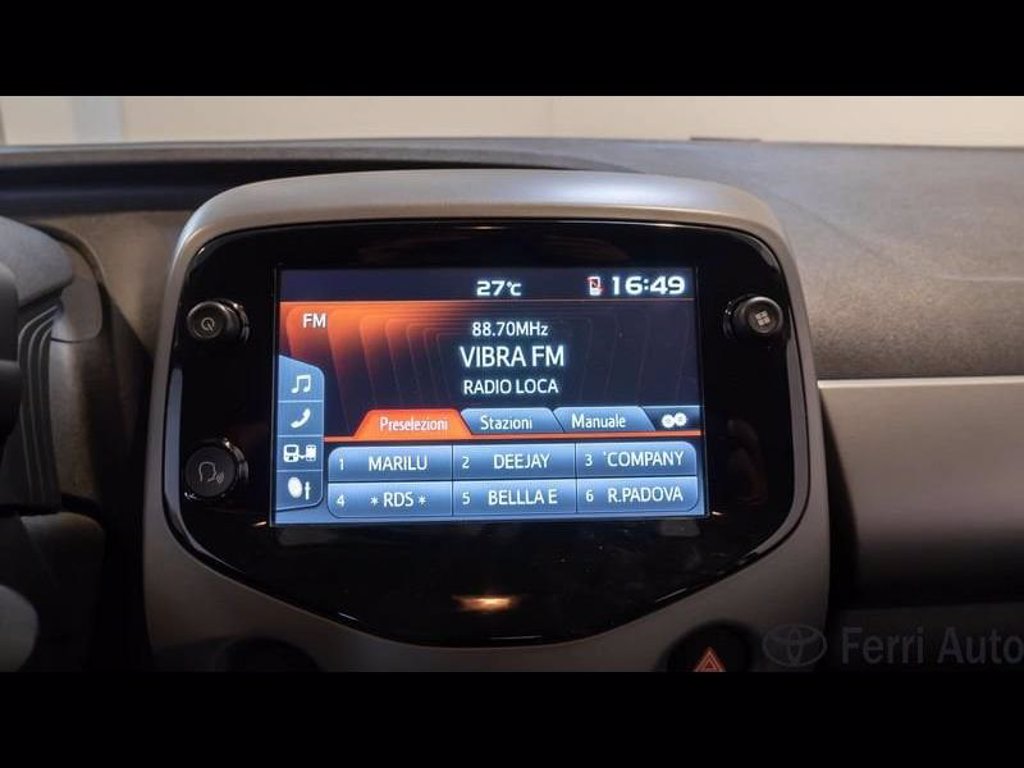 TOYOTA Aygo 5p 1.0 x-play 72cv