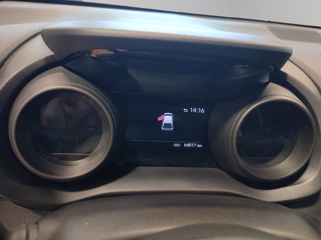 TOYOTA Yaris 1.5h trend
