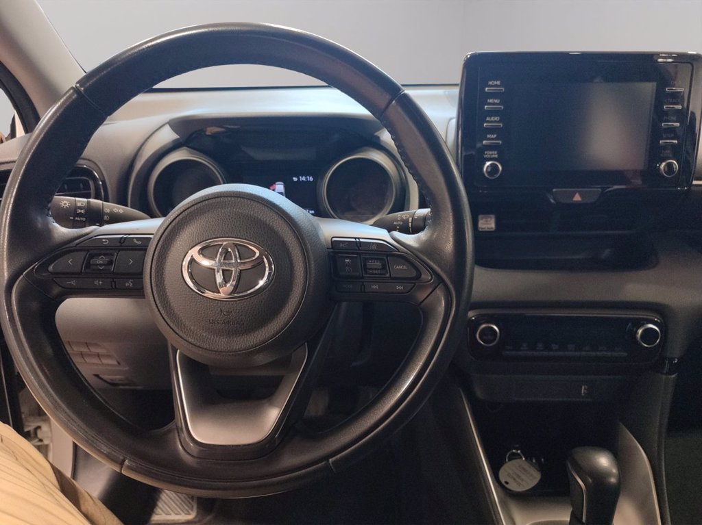 TOYOTA Yaris 1.5h trend