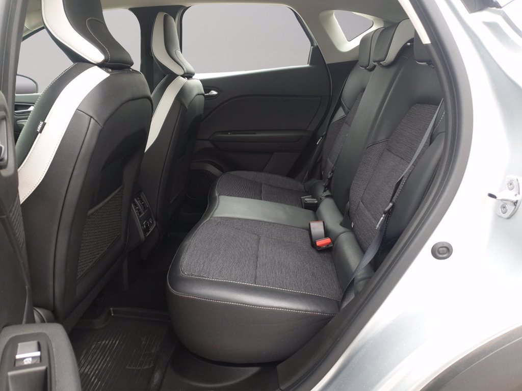 RENAULT Captur 1.6 e-tech phev intens 160cv auto my21