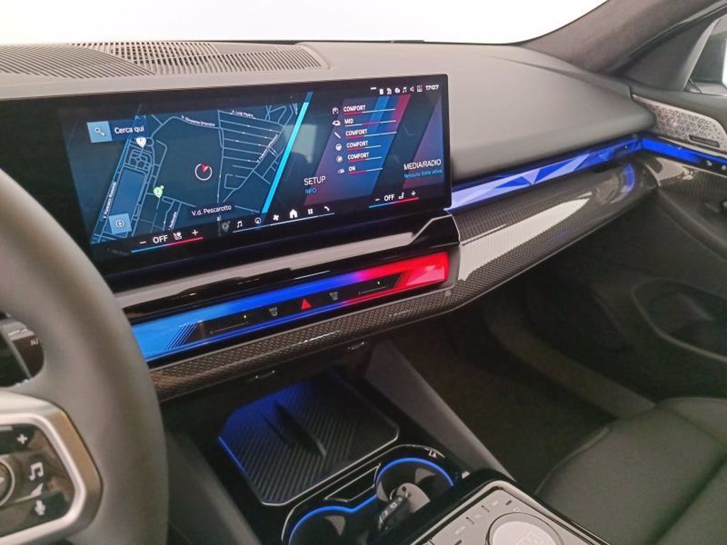 BMW M5 4.4 727cv auto