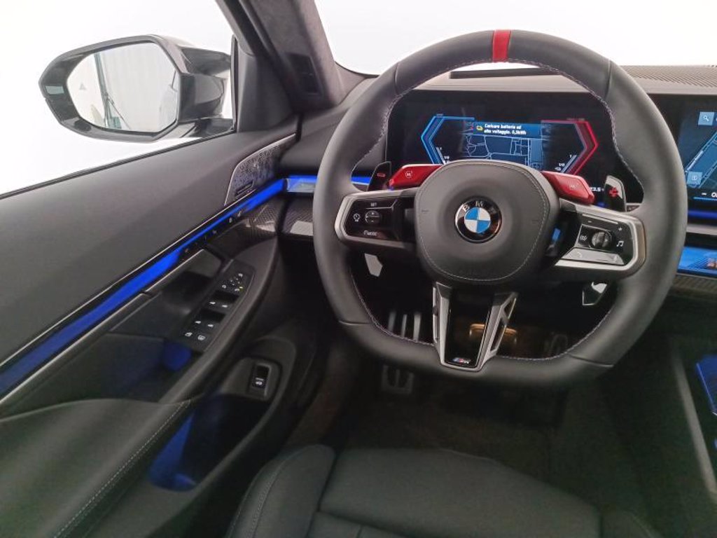 BMW M5 4.4 727cv auto
