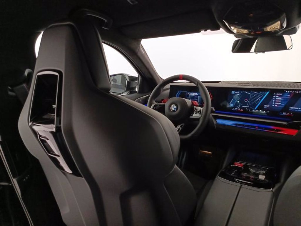 BMW M5 4.4 727cv auto