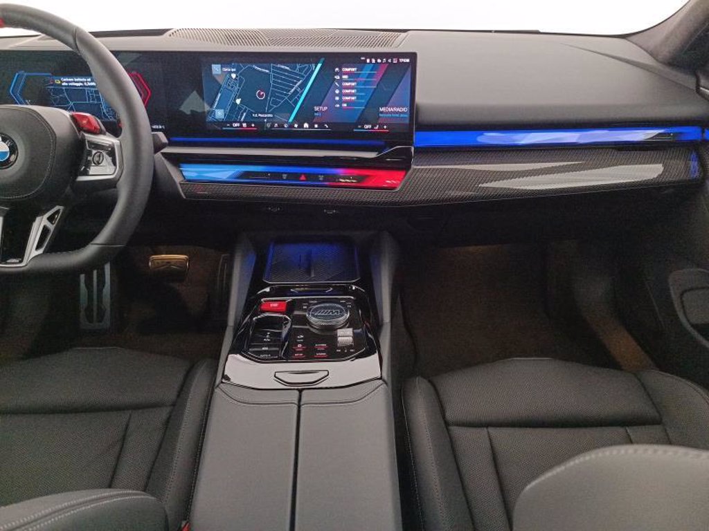 BMW M5 4.4 727cv auto