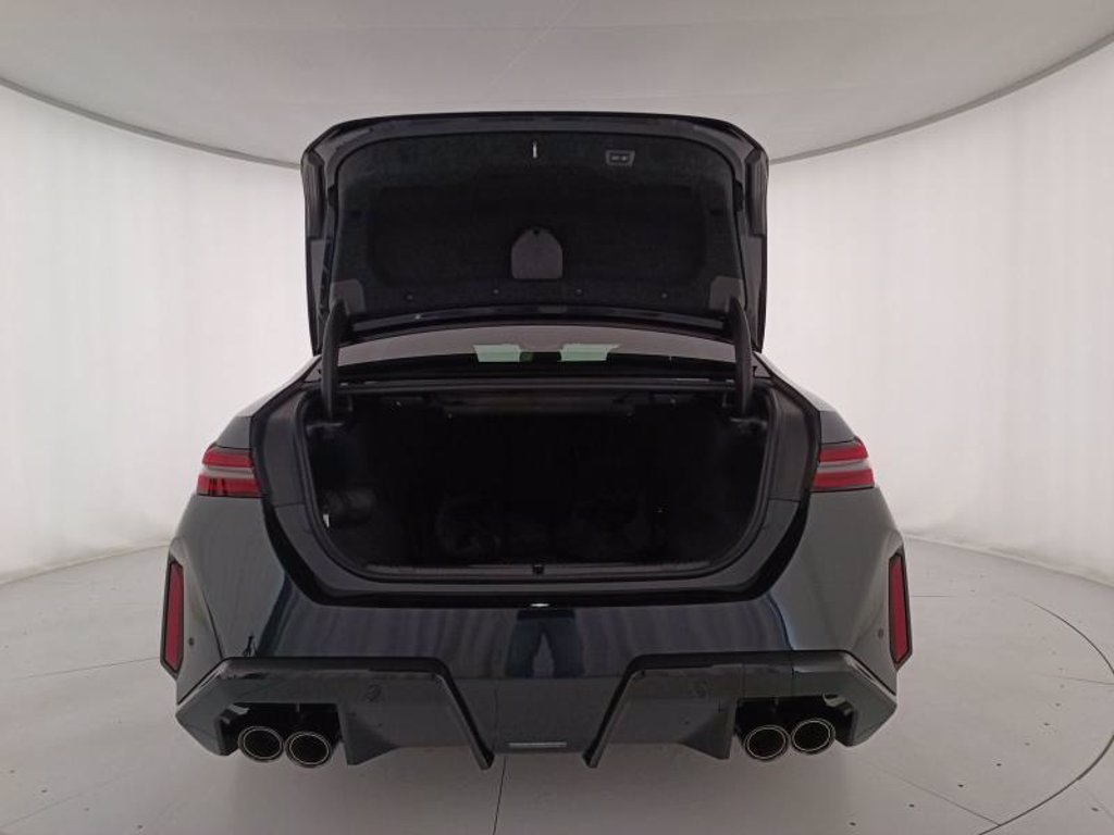 BMW M5 4.4 727cv auto
