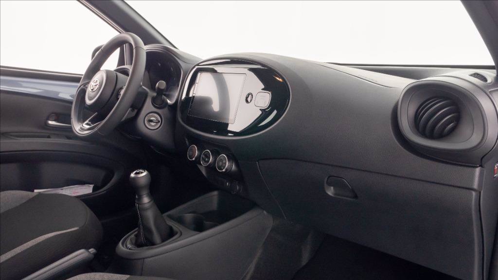 TOYOTA Aygo x 1.0 active 72cv