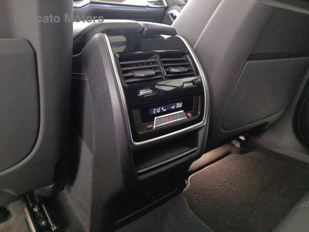 BMW X6 m50d auto
