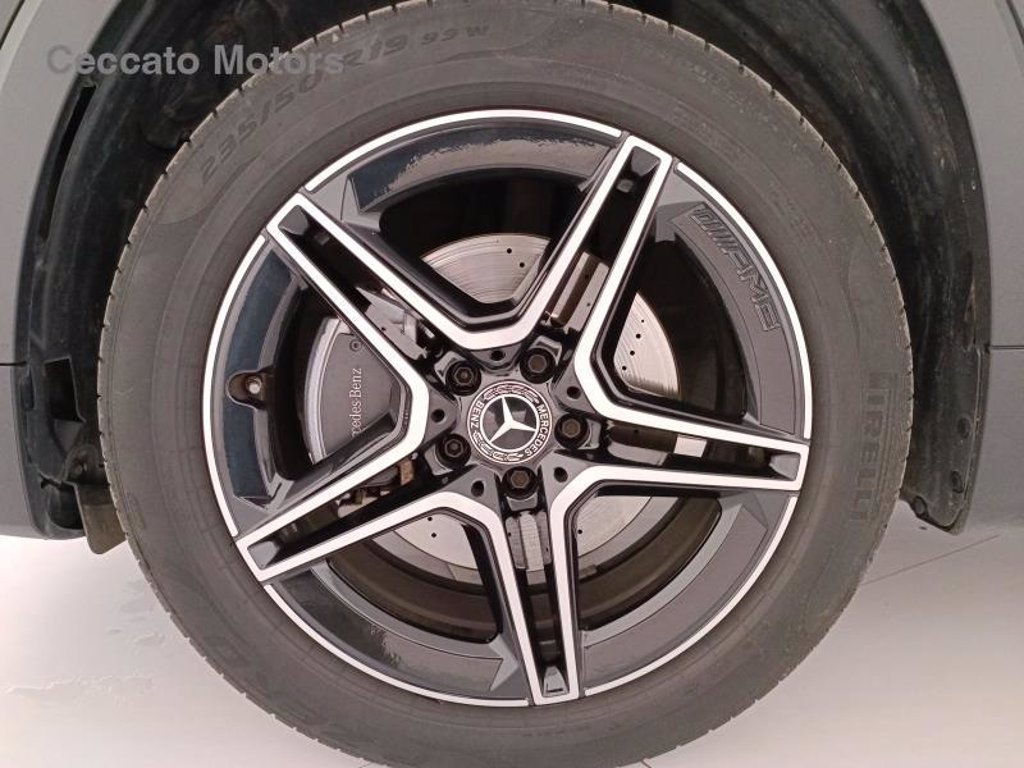 MERCEDES Glb 200 d premium auto