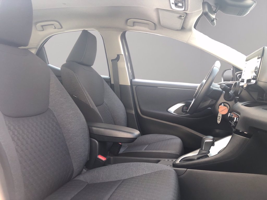 TOYOTA Yaris 1.5h trend