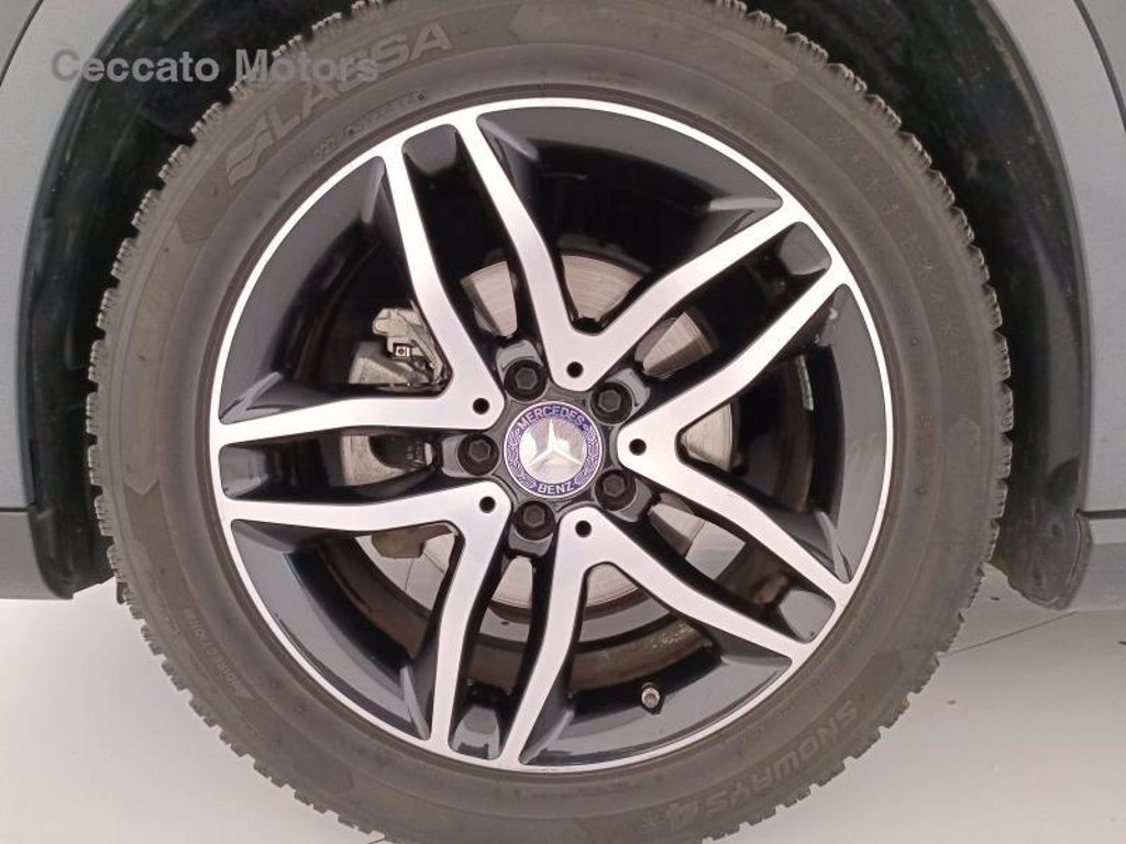MERCEDES Gla 200 d sport auto