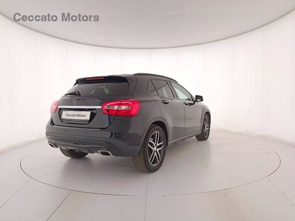 MERCEDES Gla 200 d sport auto