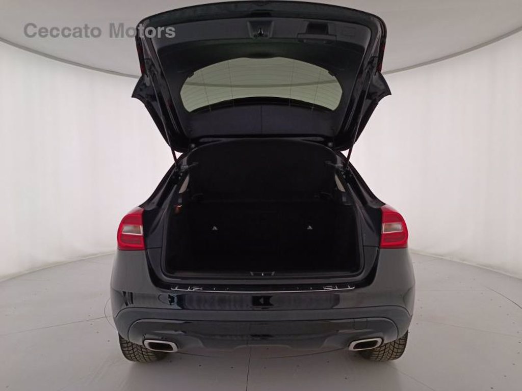 MERCEDES Gla 200 d sport auto