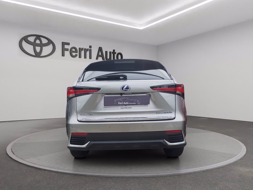 LEXUS Nx 300h 2.5 premium 4wd cvt