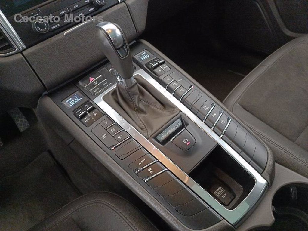 PORSCHE Macan 2.0 252cv pdk